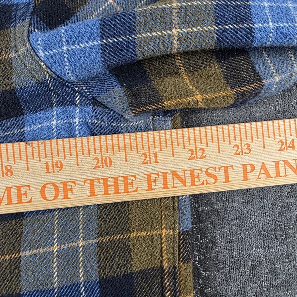 North Face Plaid Flannel Shirt Mens Medium Blue Hiking Camping Dual Pocket M